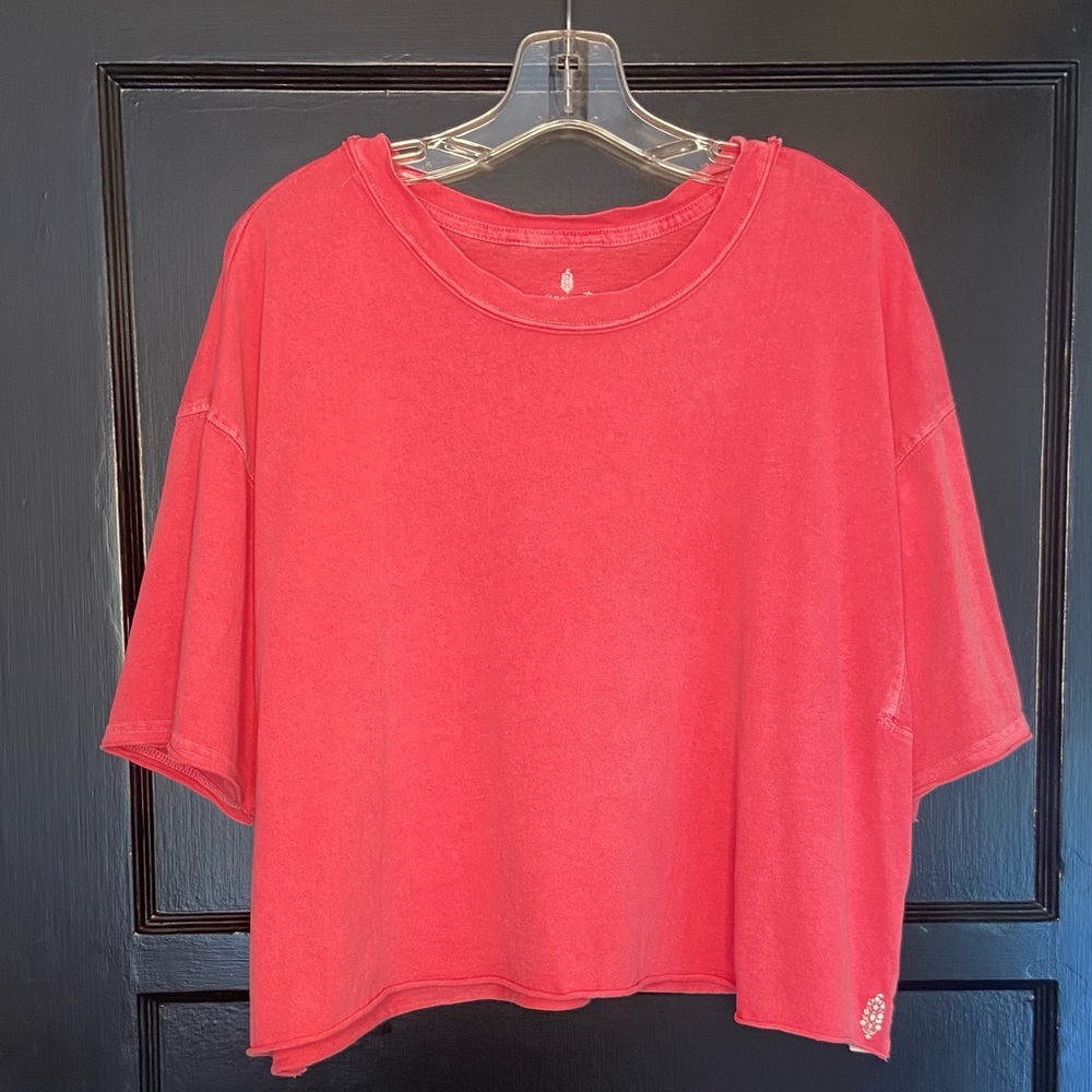 We The Free Nina Tee. Red. Size L